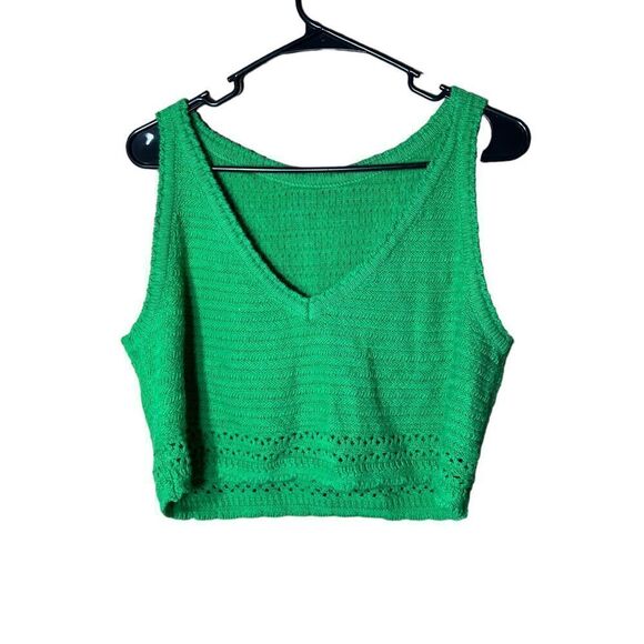 Women’s Green Crochet Sleeveless Crop Top - Picture 1 of 4